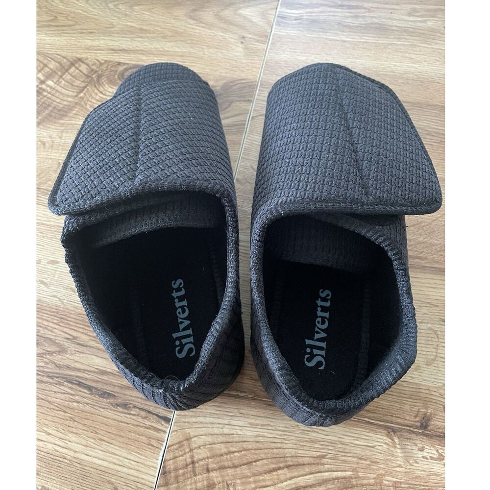 Silverts Men's Black Slip-On Slippers Size 12 Knit Fabric Slip Resistant